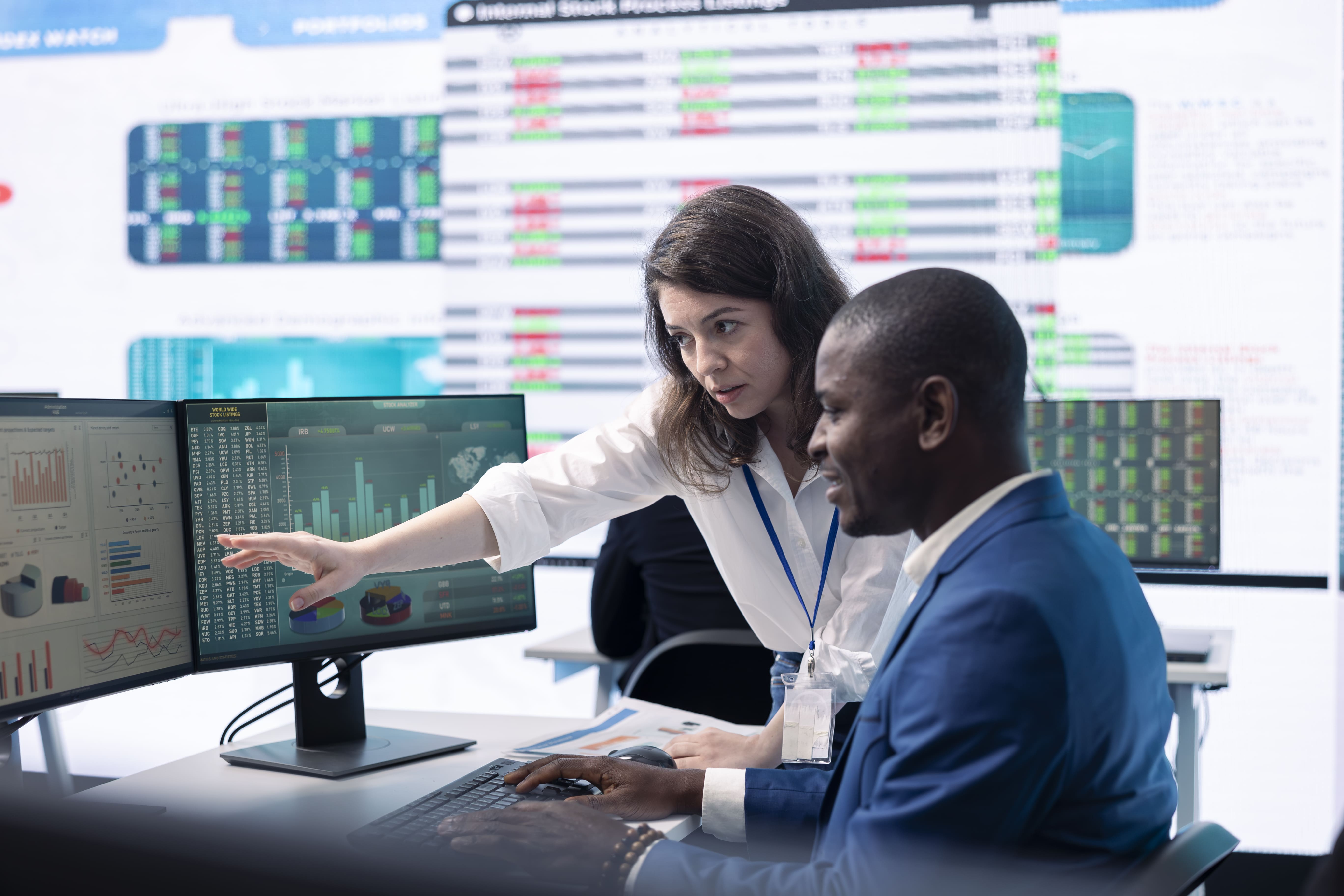 7 Ways Data Analytics Helps Reduce Supply Chain Costs in Data Centers